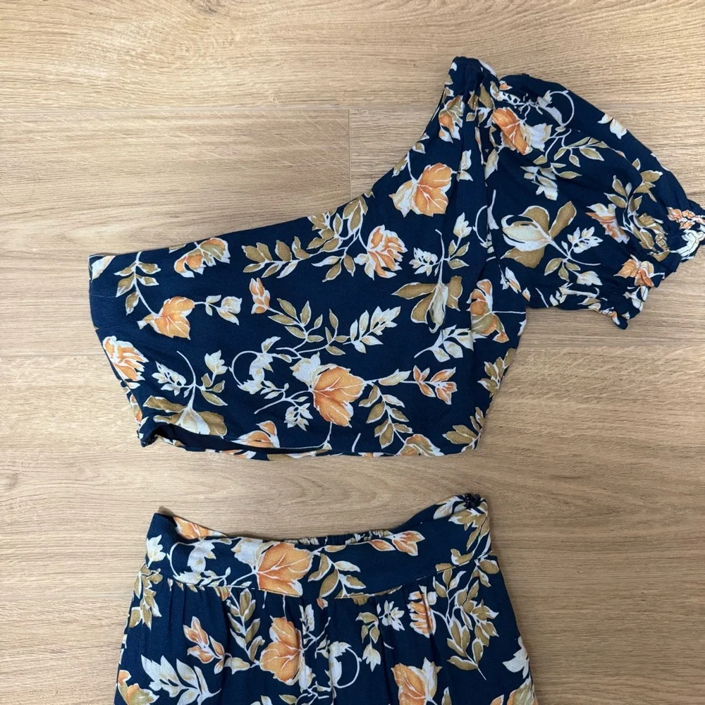 Seven Wonders Elana Crop Top Maxi Skirt Set Women XS One Shoulder Floral Tiered